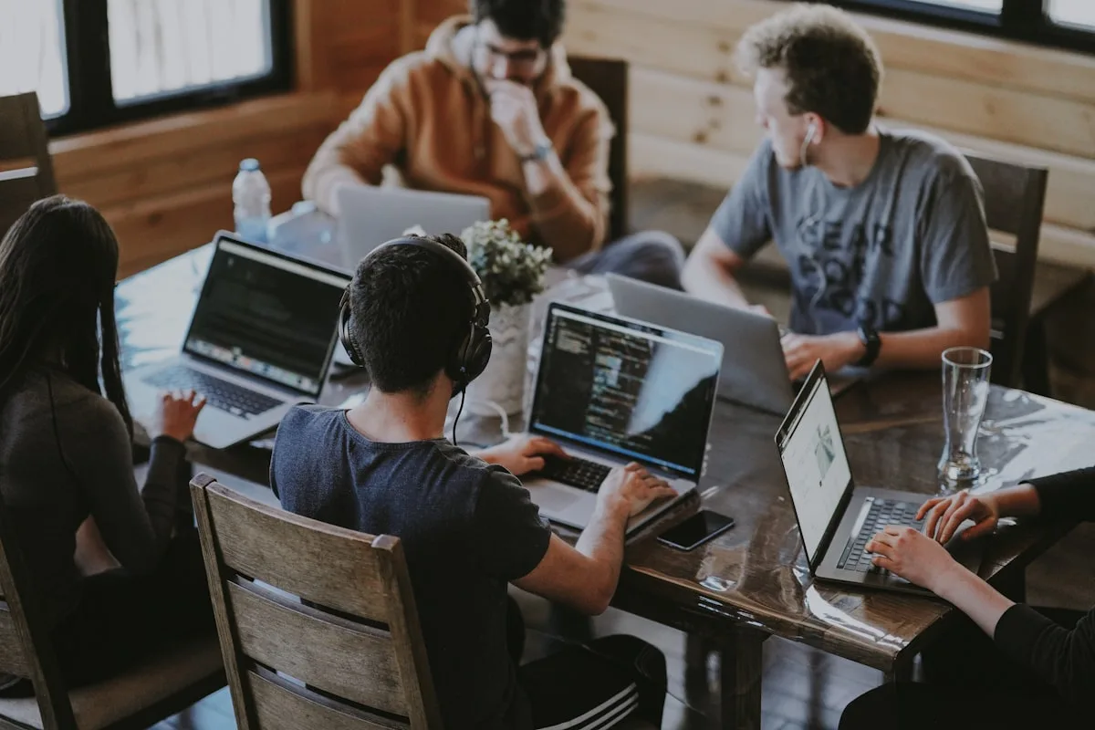 Building brand trust online: a step-by-step guide - Blog | Vedam Vision