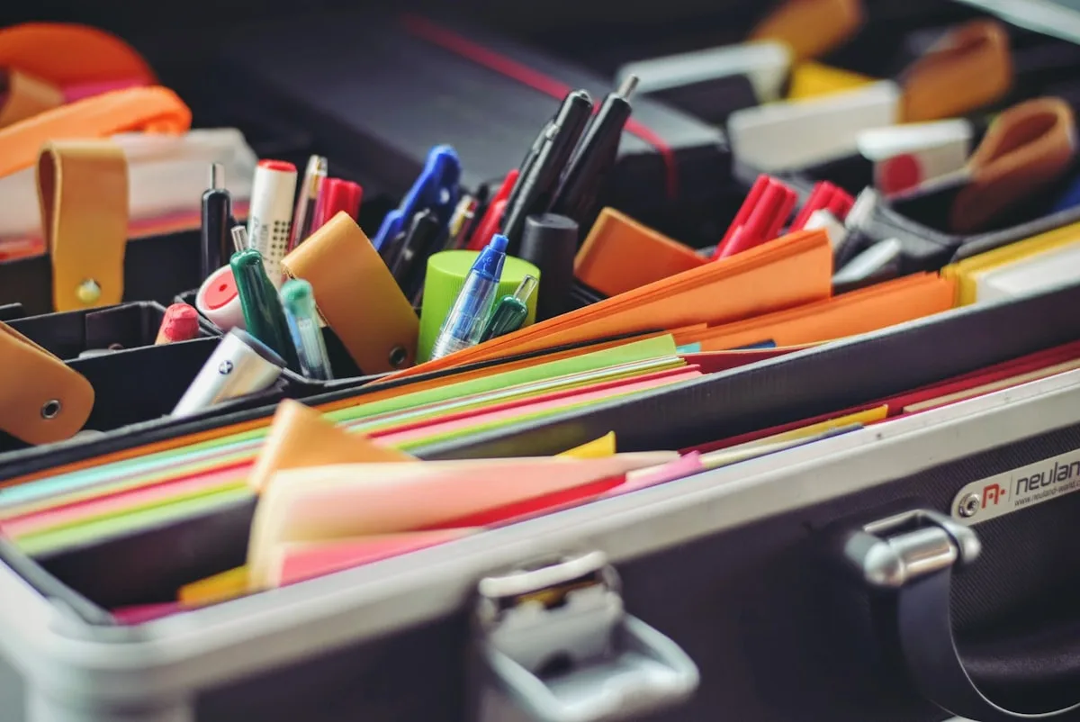 Employer Branding for Indian SMEs: Attracting Talent Without Big Budgets - Blog | Vedam Vision