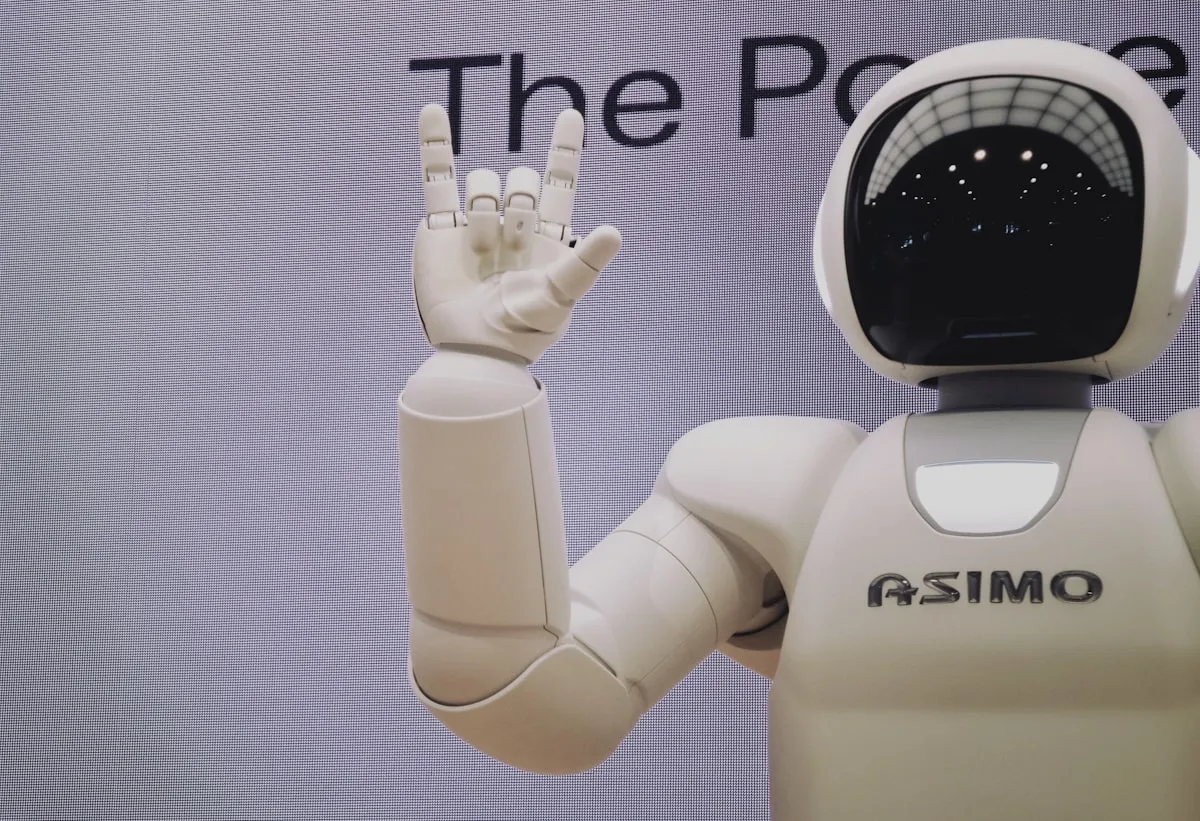 Predictive Marketing: How AI Anticipates What Customers Want Before They Know - Blog | Vedam Vision